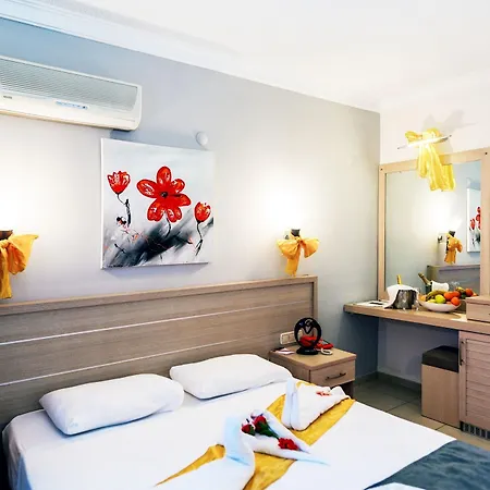 Hotell Nergos Garden 4*